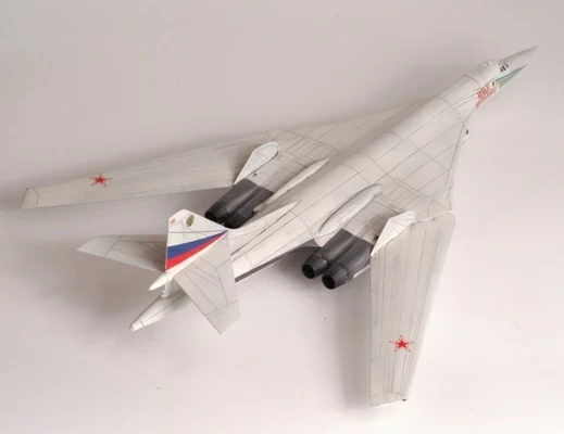 Сборная модель: Самолет "Ту-160", З-7002