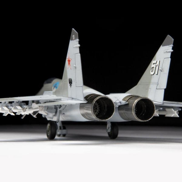 Сборная модель: Российский истребитель МиГ-29С (9-13С), З-7278