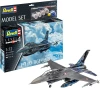 Сборная модель: REVELL Легкий истребитель F-16D Fighting Falcon 1:72, подарочный набор UT-63844