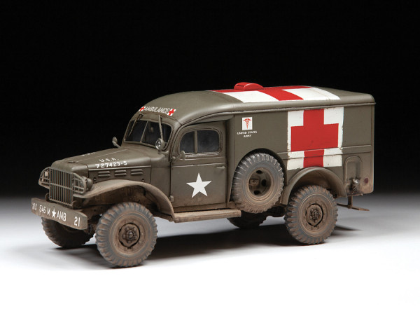 Сборная модель: Американский армейский медицинский автомобиль Dodge WC-54, З-3711