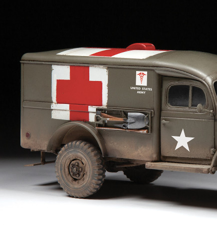 Сборная модель: Американский армейский медицинский автомобиль Dodge WC-54, З-3711