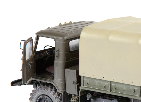 Сборная модель: Советский грузовой автомобиль ГАЗ-66, З-3707