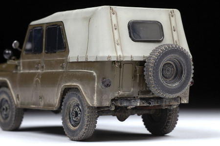 Сборная модель: Советский военный внедорожник УАЗ-469, З-3629