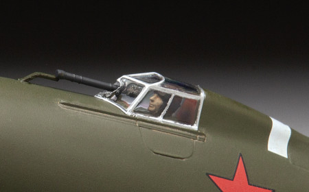 Сборная модель: Советский истребитель И-16 З-4832