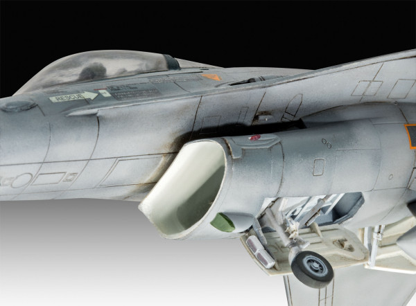 Сборная модель: REVELL Многофункциональный истребитель F-16 Mlu 31 Sqn "Клейне-Брогель" 1:72, подарочный набор UT-63860