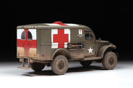 Сборная модель: Американский армейский медицинский автомобиль Dodge WC-54, З-3711