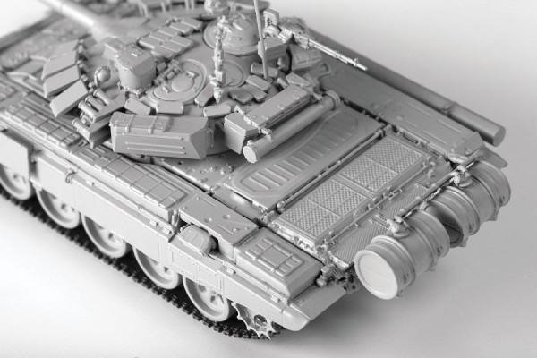 Сборная модель: Российский основной боевой танк Т-72Б3, З-5071